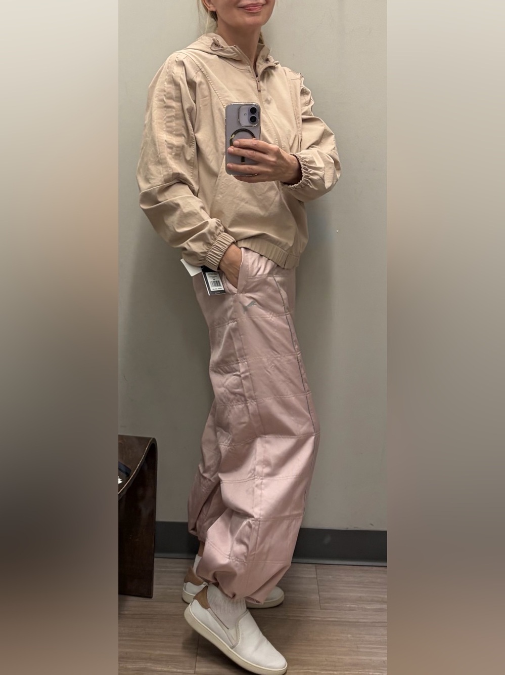 PUMA Scuderia Ferrari Premium Woven Pants Light Pink Wide-Leg - Picture 16 of 16